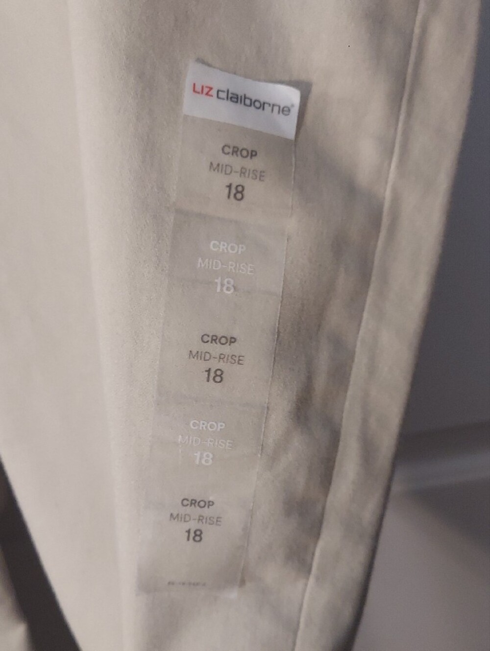 Womans Liz Claiborne Brand Beige Casual Crop Pants Size 18 NWT - Picture 3 of 8